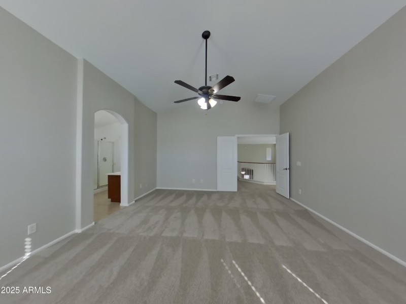 6_pc_lU9JucqjsZ_2e1VKLMvo3_layout_1