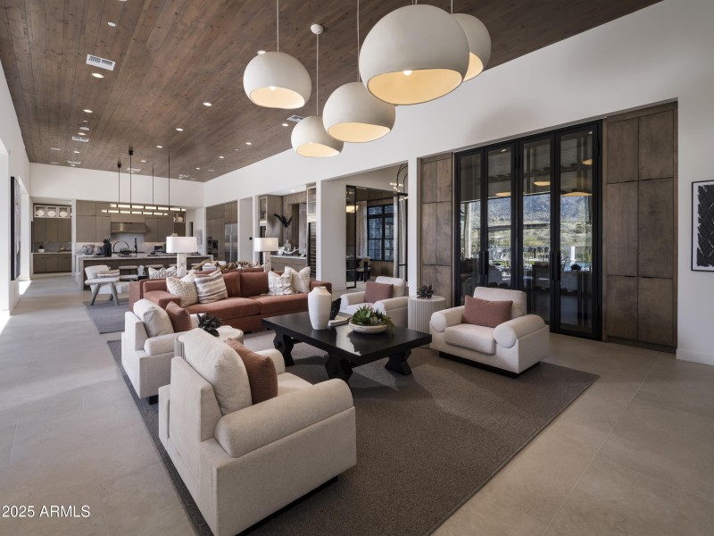 Great Room W Storage