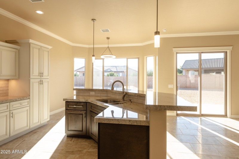 20251105-_7R50035-HDR