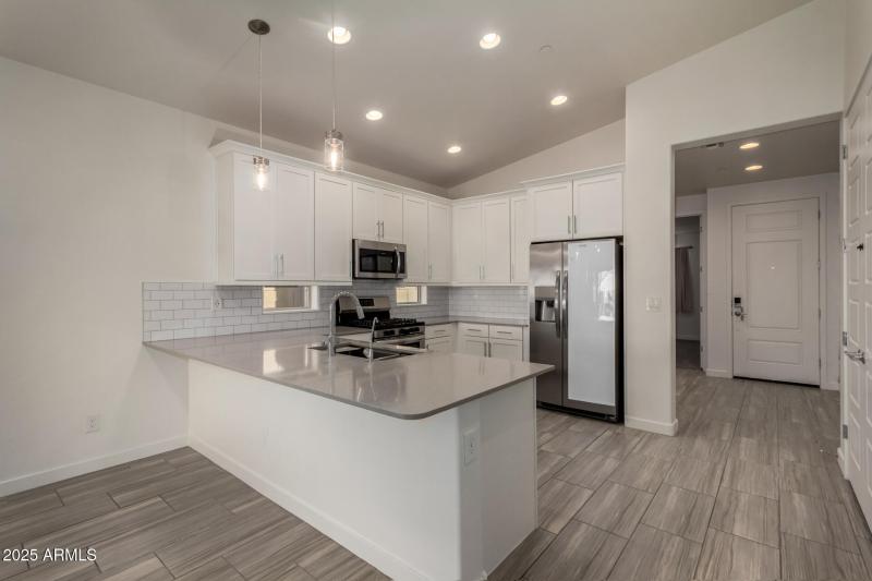 LIght & Bright Kitchen