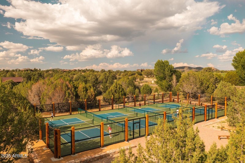 16 Pickle Ball Courts