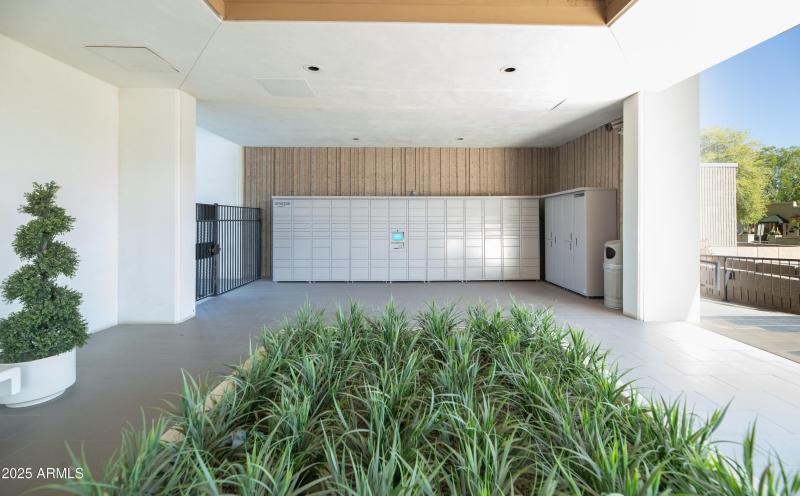 0019 On Site Amazon Lockers