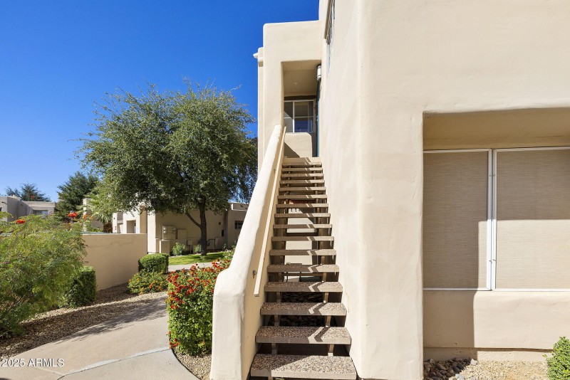 Single unit staircase