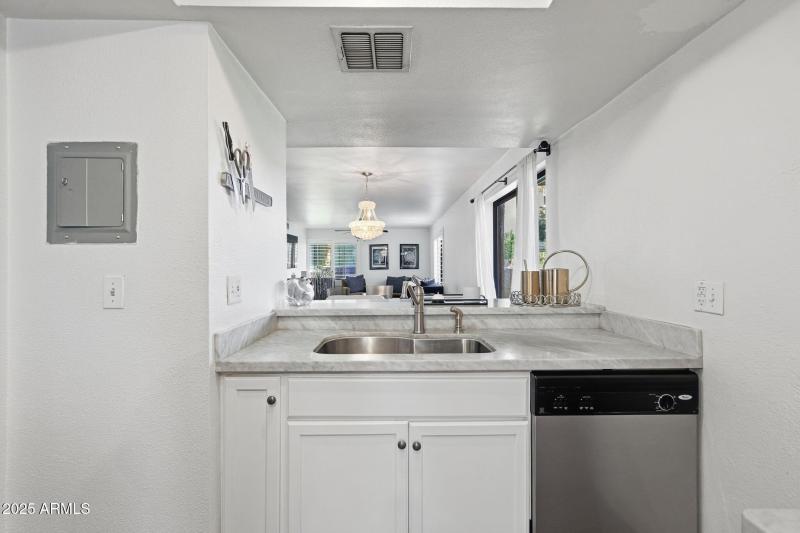 Kitchen looks into LD/DR