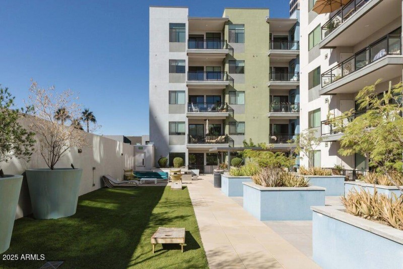 20251107221600394165_genErase