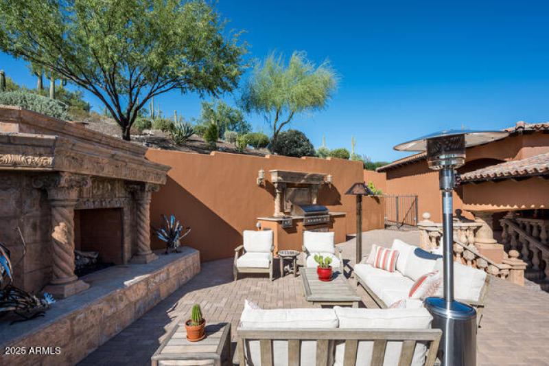 39601 N Ocotillo Rd Carefree-85