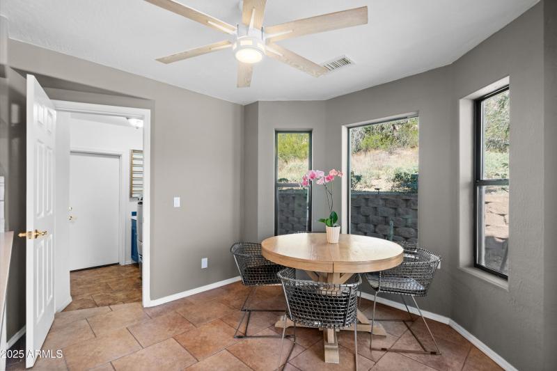 14-20251106-DSC09072