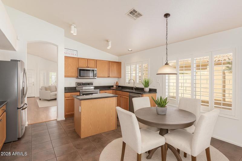 7a5dfe5f-1b72-4327-b64f-86b2d282e221