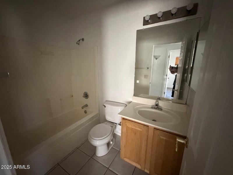 15 - Bathroom