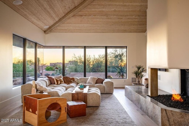 010_Family Room Sunset Colors