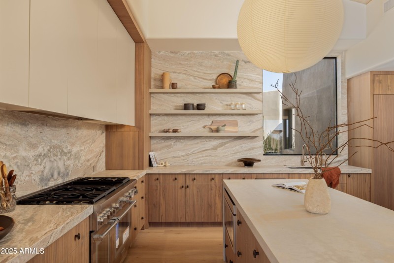 014_Contemporay Kitchen Warmth