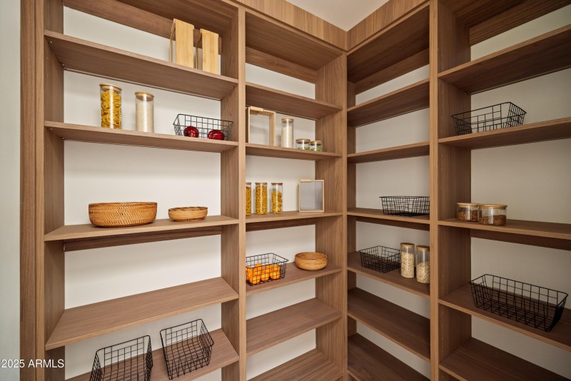 015_Oversized Pantry