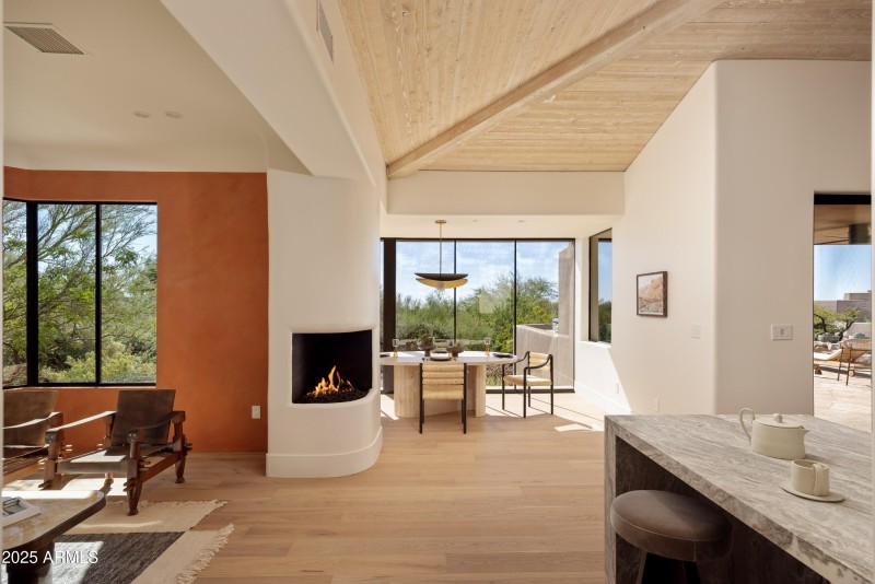 016_Kitchen to Dining