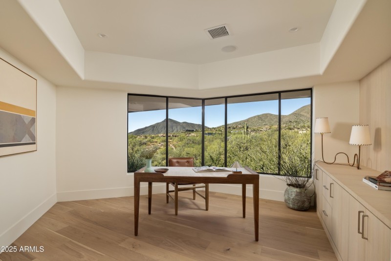 033_Office or bedroom 4