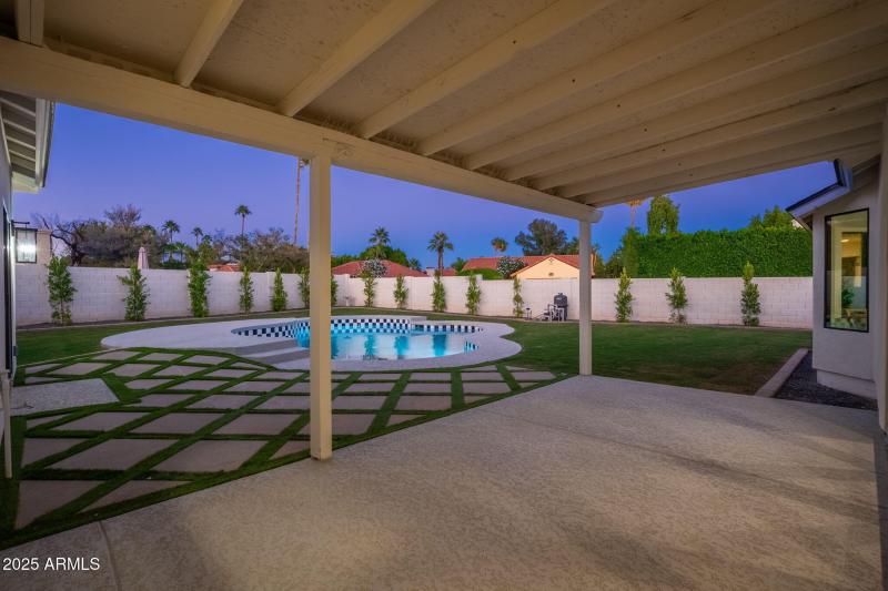 5744 E Marconi Ave - 07