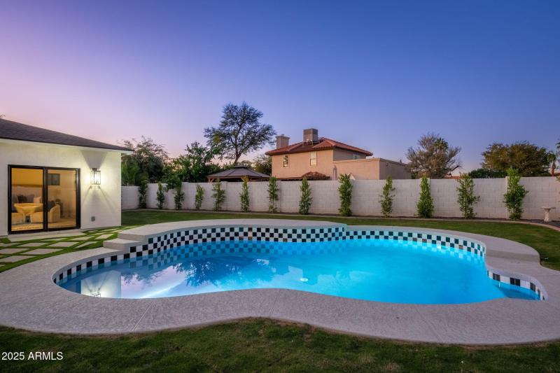 5744 E Marconi Ave - 12