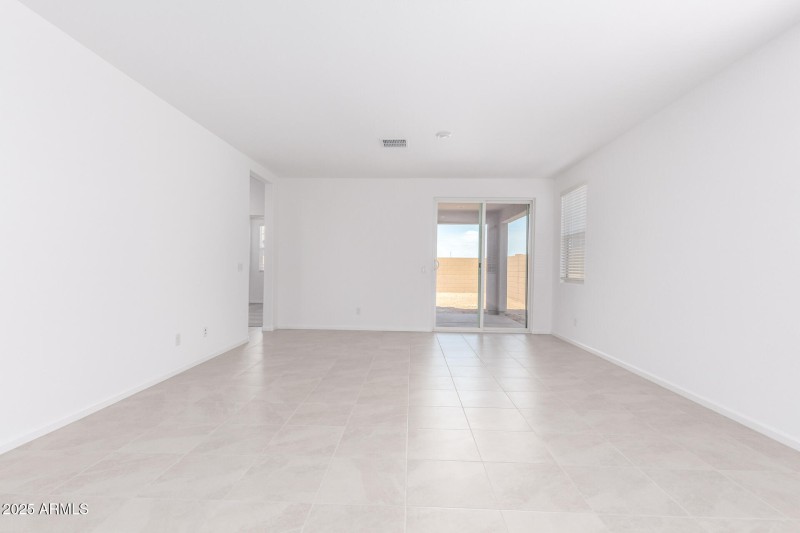 0007-08 - Marguerite