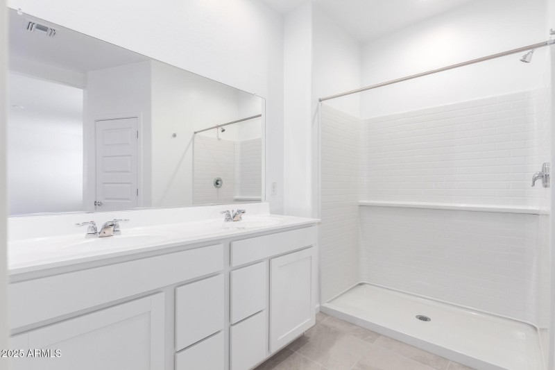 0016-16 - Marguerite