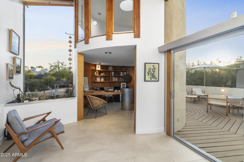 Transition Space to main office & patio