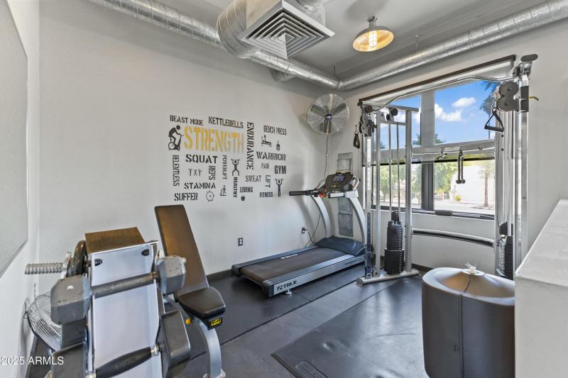 914 E Osborn #208-35