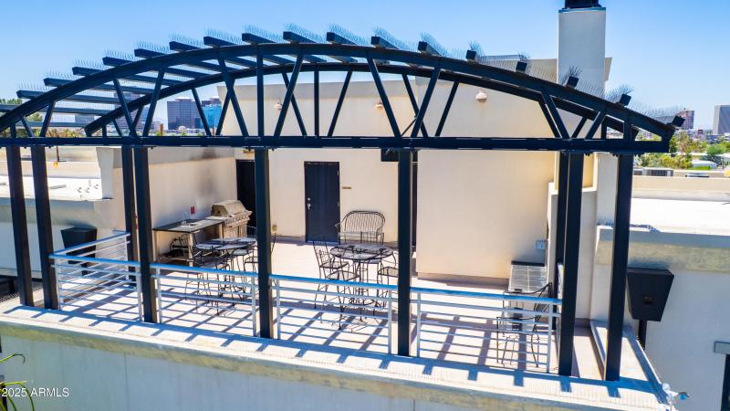 914 E Osborn #208-42