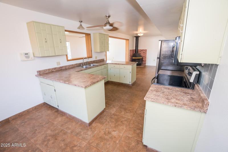 597 Hegge Dr 11-08-2025 (16)