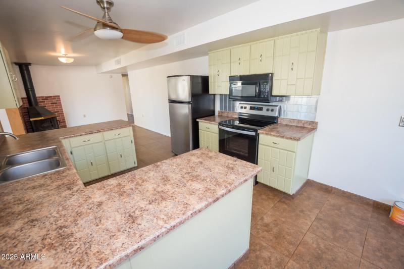 597 Hegge Dr 11-08-2025 (17)