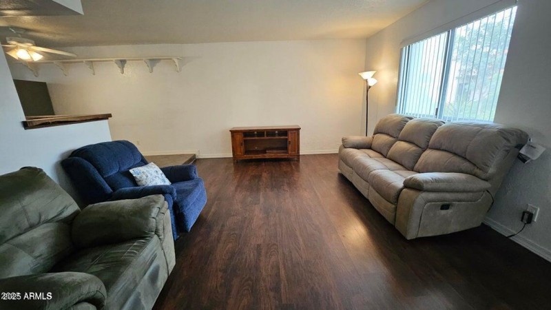 20251010213322445534000000-o