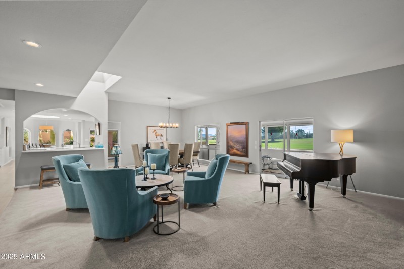 Spacious Living room