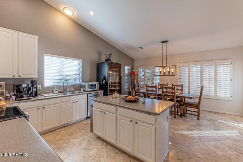 4601 East Pinnacle Vista Drive-large-008