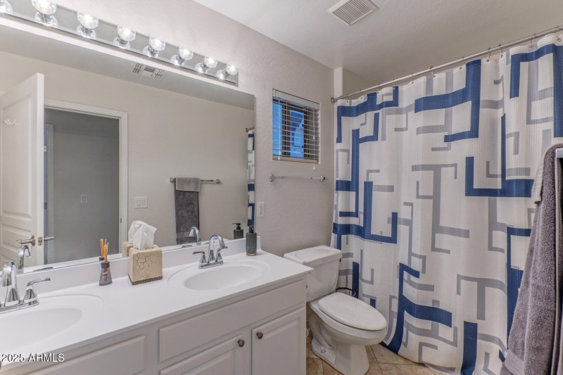 4601 East Pinnacle Vista Drive-large-015