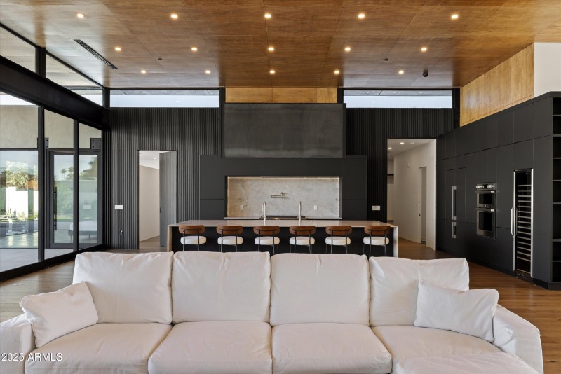 10-6026 E Pershing Dr_10