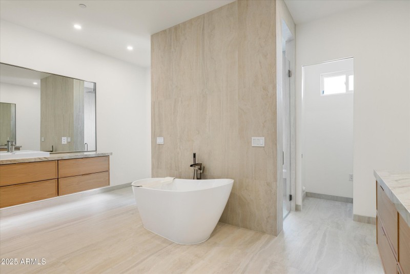 35-6026 E Pershing Dr_35