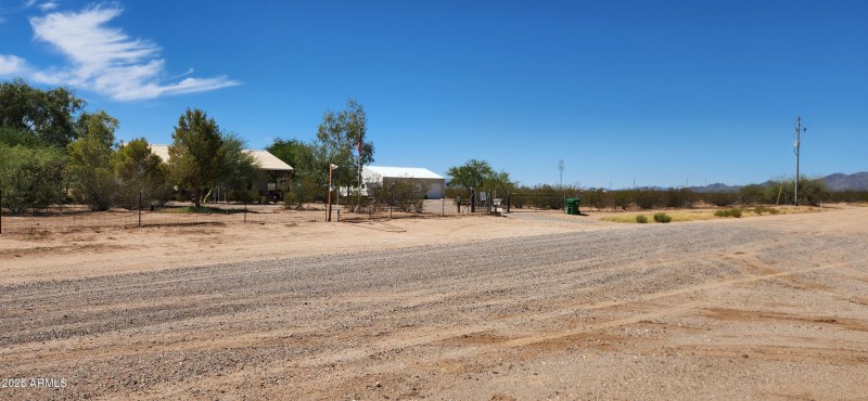 Neighbor to the South