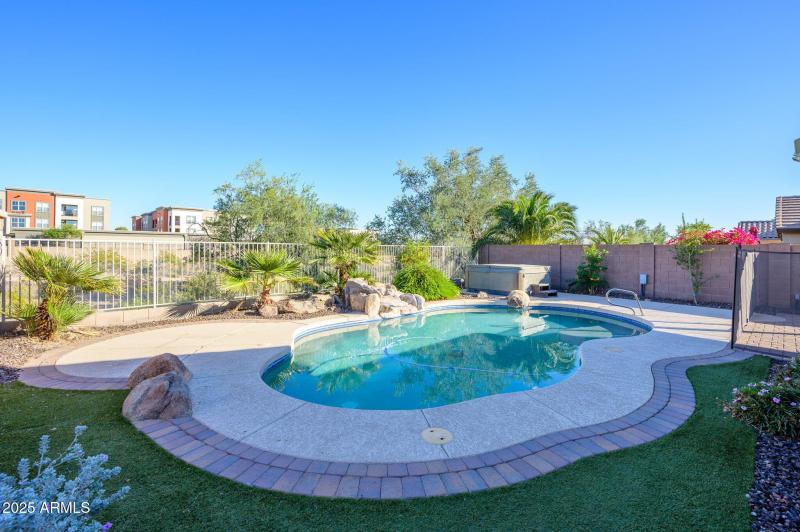 19-web-or-mls-237th-26