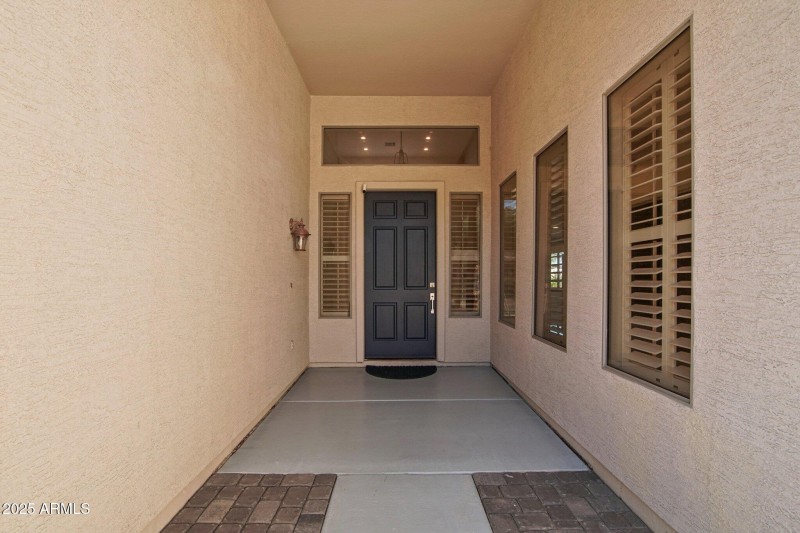 90-web-or-mls-N Hackberry Dr-S0811-004 (