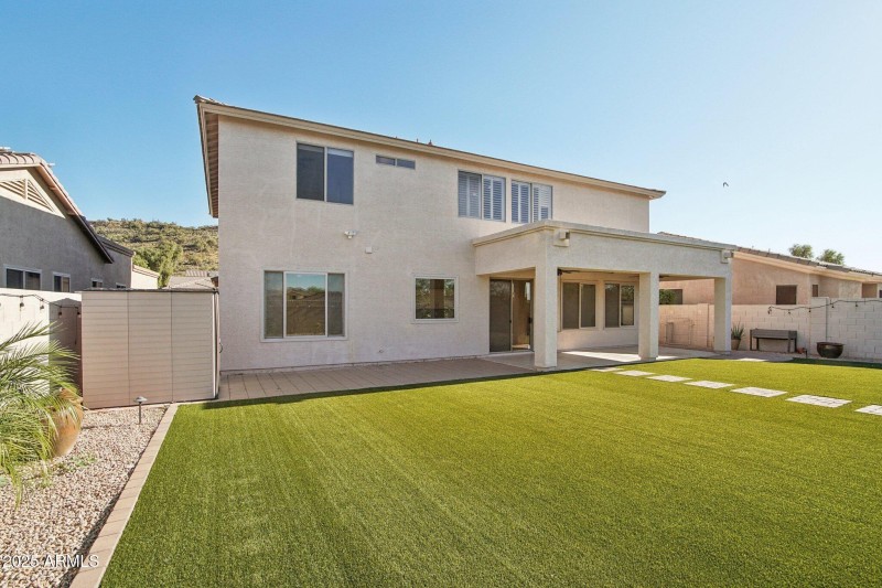 127-web-or-mls-N Hackberry Dr-S0811-041