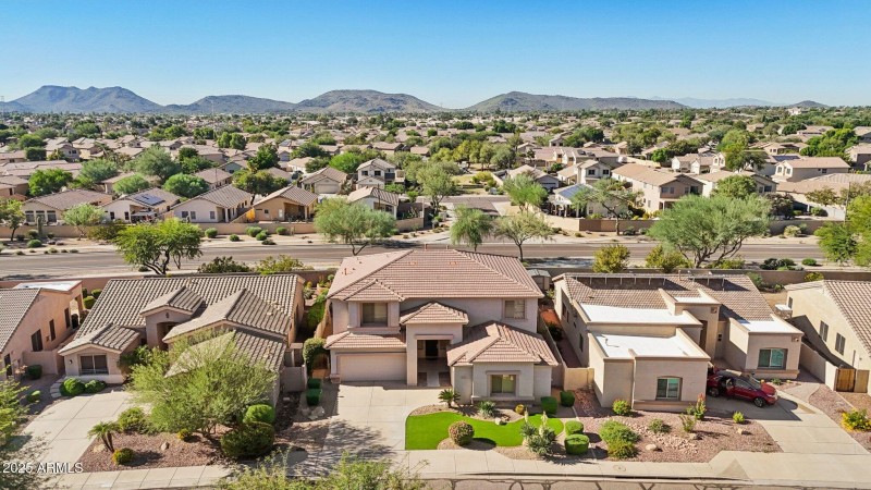 134-web-or-mls-N Hackberry Dr-S0811-048