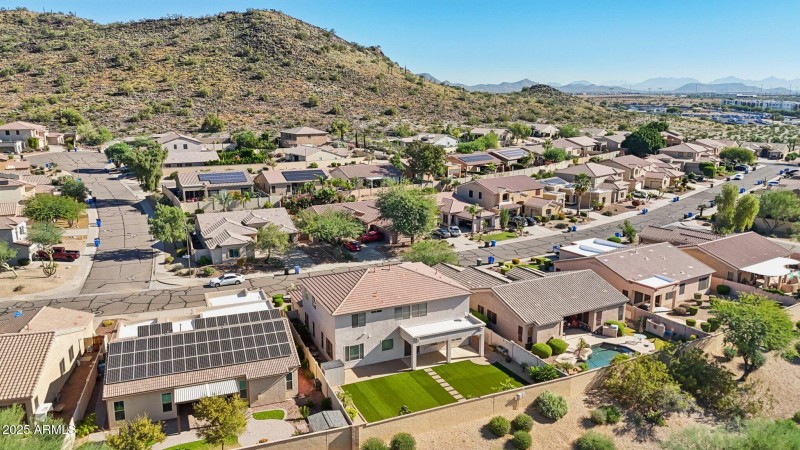 144-web-or-mls-N Hackberry Dr-S0811-058