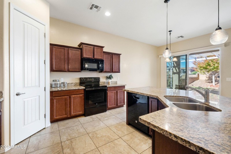 Kitchen to Dining PQ