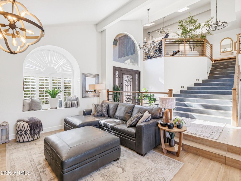 13-10178 E San Salvador Dr-13