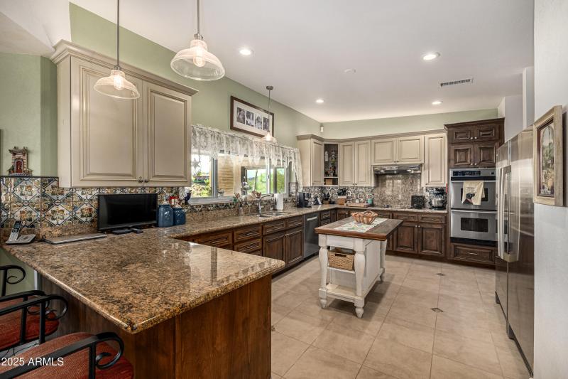 16557 E Nicklaus Dr Kitchen angle