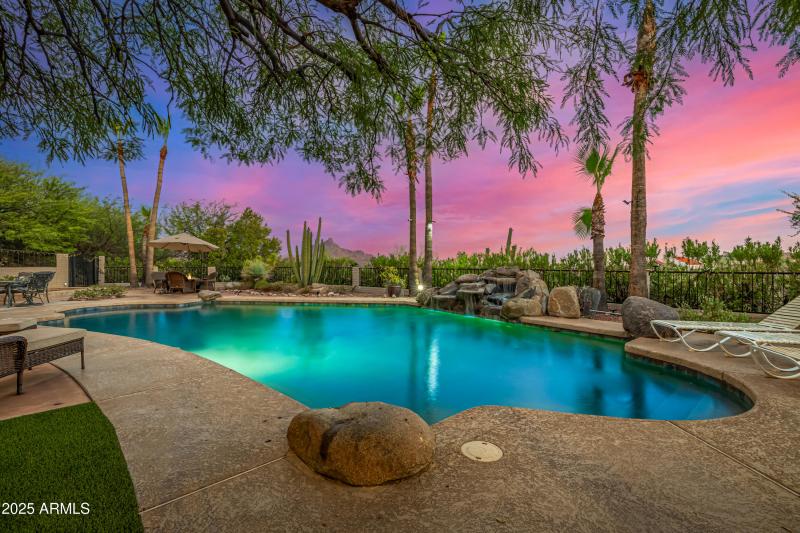 16557 E Nicklaus Dr Pool Oasis