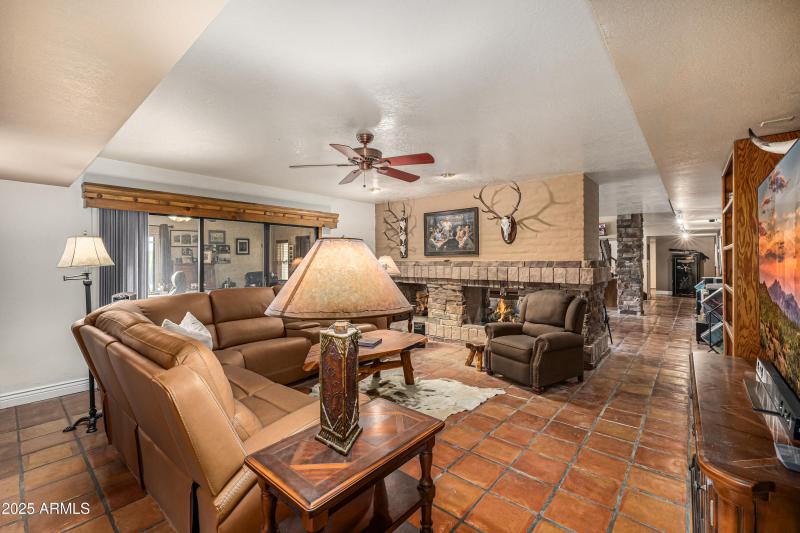 16557 E Nicklaus Dr Family Room w Firepl