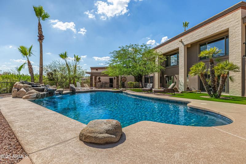 16557 E Nicklaus Dr Pool