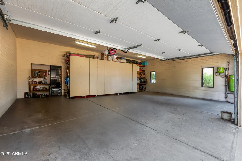 16557 E Nicklaus Dr Main 3+ Car Garage