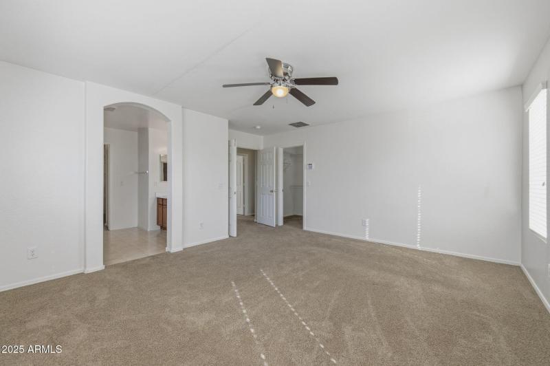 24-web-or-mls-2524 S 89th Lane-24