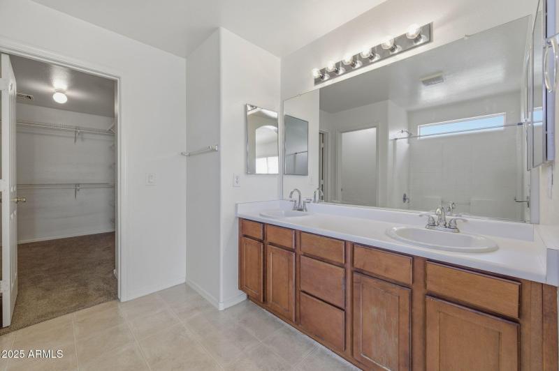 26-web-or-mls-2524 S 89th Lane-26