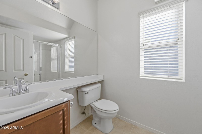 9-web-or-mls-2524 S 89th Lane-9