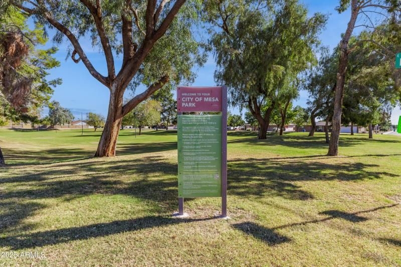 6102 E Fairfield St-33